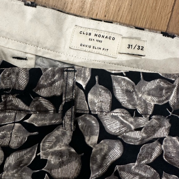 Club Monaco Davis Skinny Chino - gently used - Picture 2 of 3